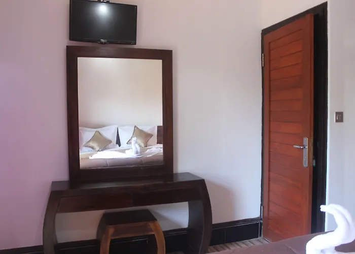Hotel Kailash Garden 2*