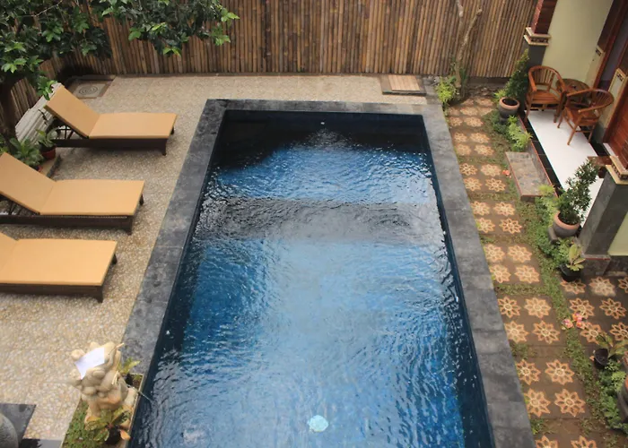 Kailash Garden Hotel 2*