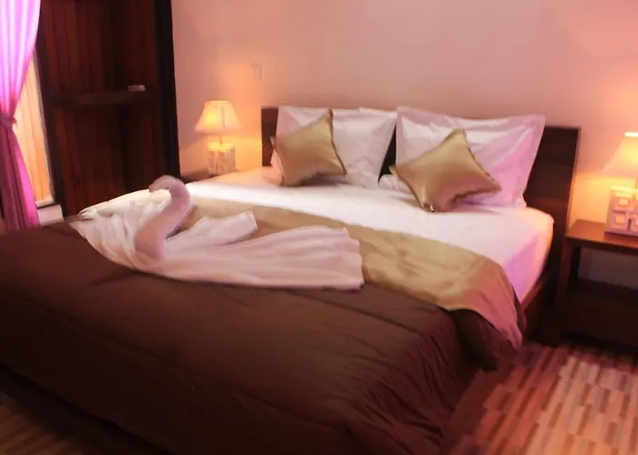 Kailash Garden Hotel 2*
